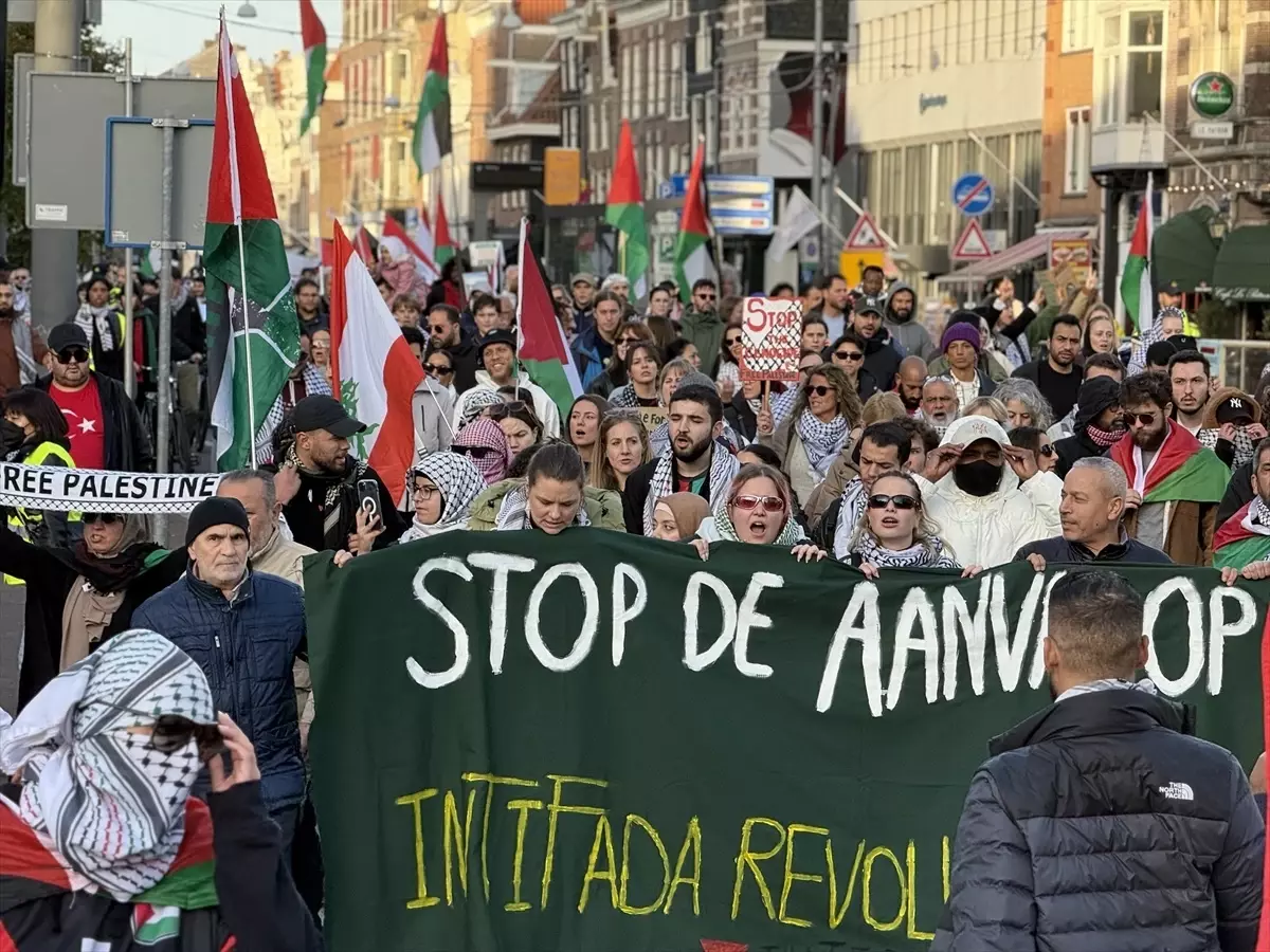 Amsterdam’da Filistin İçin Protesto