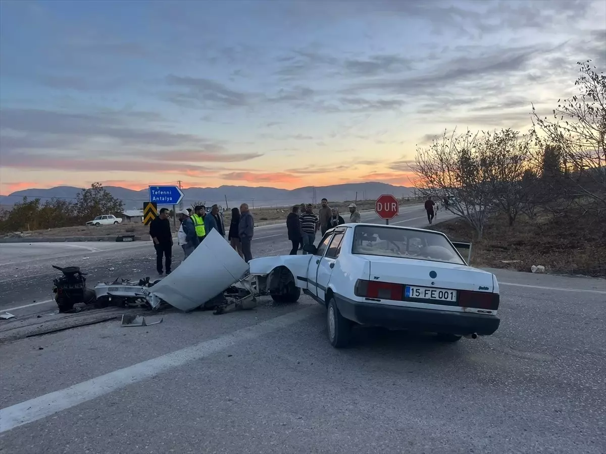 Karamanlı’da Trafik Kazası: 6 Yaralı