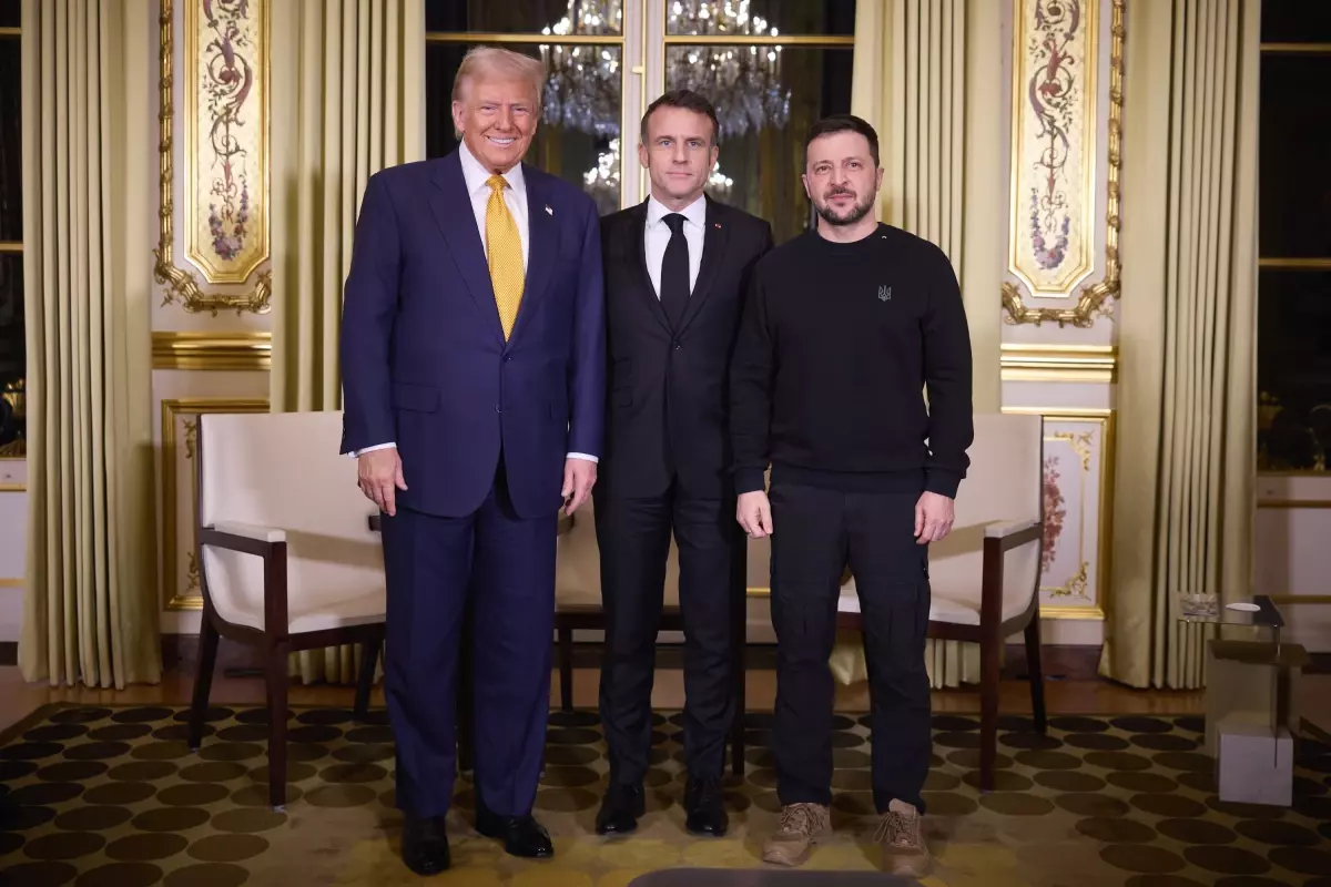 Macron, Zelenskiy ve Trump Paris’te Rusya-Ukrayna Savaşını Görüştü